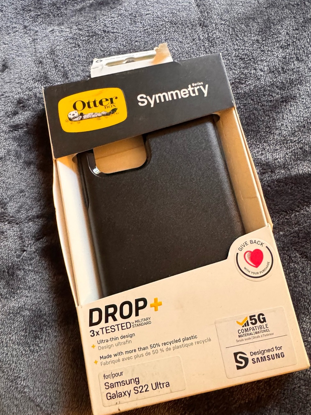 OtterBox Symmetry Series Black Case for Samsung Galaxy S22 Ultra